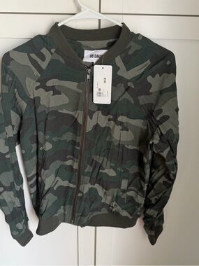BB Dakota Camo Bomber Jacket in Green